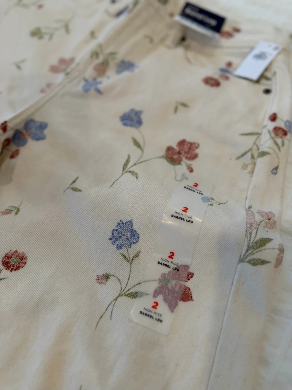 Floral barrel jeans high rise size 2 - Picture 3 of 5